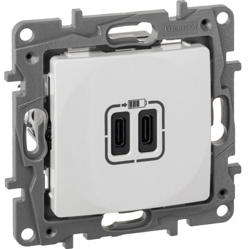 Устройство зарядное Etika с 2-мя USB разъемами C и C 240В/5В 3000мА бел. IEK 672235 Устройство зарядное Etika с 2-мя USB разъемами C и C 240В/5В 3000мА бел. IEK 672235