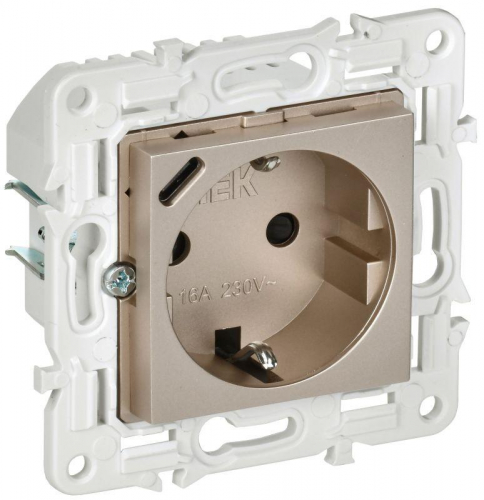 Розетка SKANDY 18Вт 16А с заземл. защ. шторки с USB C SK-R17Sh шампань IEK SK-R14-16-U14-018-K37 Розетка SKANDY 18Вт 16А с заземл. защ. шторки с USB C SK-R17Sh шампань IEK SK-R14-16-U14-018-K37