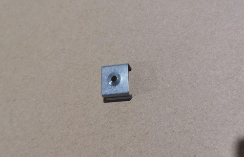 Скоба монтажная для накладного профиля алюм. V4-R0-70.0001.KIT-5555 (уп.10шт) VARTON V4-R0-70.0001.KIT-5559 Скоба монтажная для накладного профиля алюм. V4-R0-70.0001.KIT-5555 (уп.10шт) VARTON V4-R0-70.0001.KIT-5559